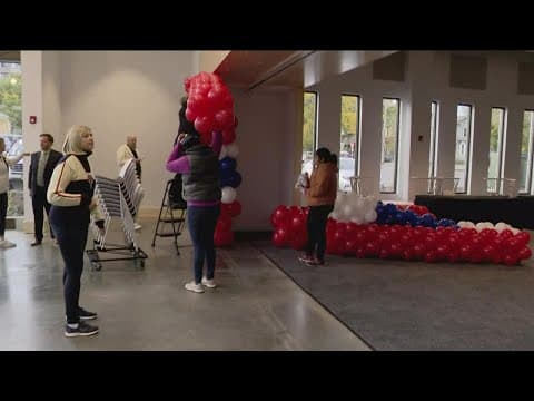 Queen Sonja joins Norway House ribbon cutting