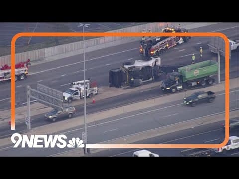 Southbound I-25 fully open after construction equipment causes lane closures