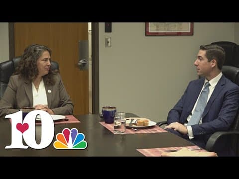 Knoxville Mayor Indya Kincannon meets with winners from Tuesday's election for breakfast