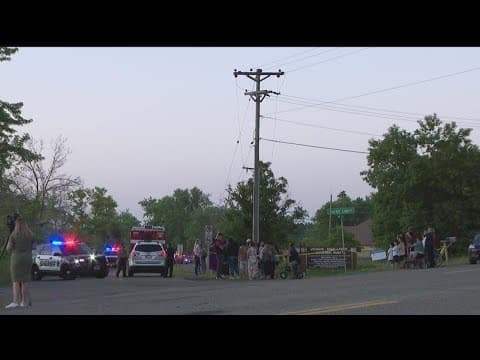 Three children, woman found dead at Vadnais Lake