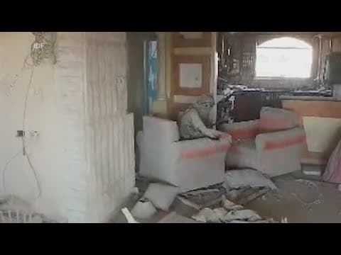 Israeli troops kill Hamas leader