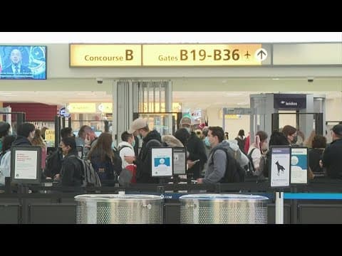 AAA gives tips to travelers this holiday season in light new COVID variant, travel restrictions