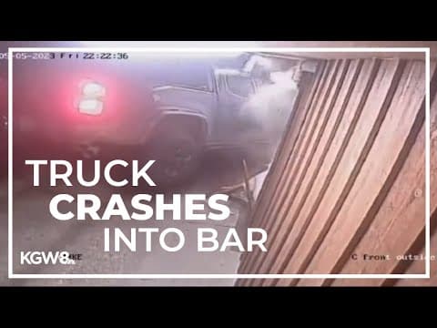 Truck crashes into bar in town of Boring