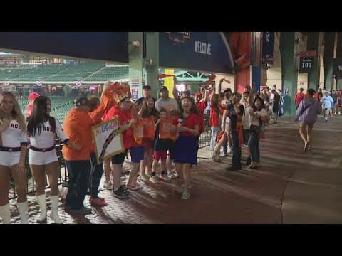 Fans get hyped ahead of Astros-Rangers ALCS Game 7