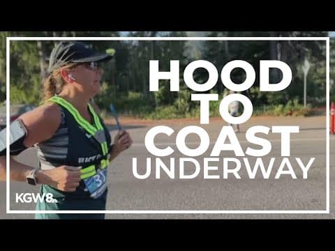 Hood to Coast runners pass through downtown Portland