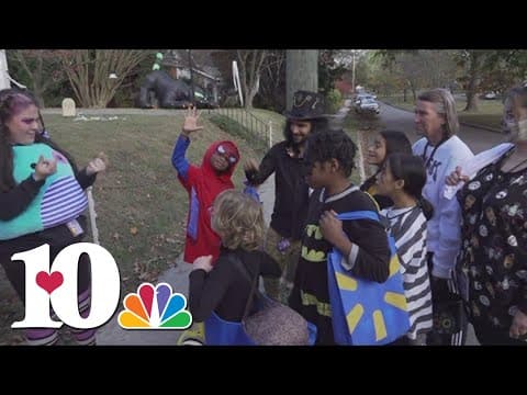 10AboutKen: Ken meets kids from the Tennessee School for the Deaf