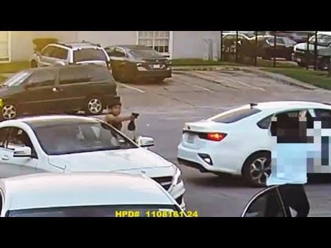 Video shows man trying to rob food delivery driver at southwest Houston apartment complex