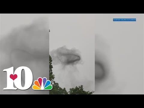 Lightning strike causes "smoke ring"