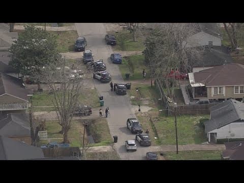 Police chase ends with suspect in custody near Hobby Airport