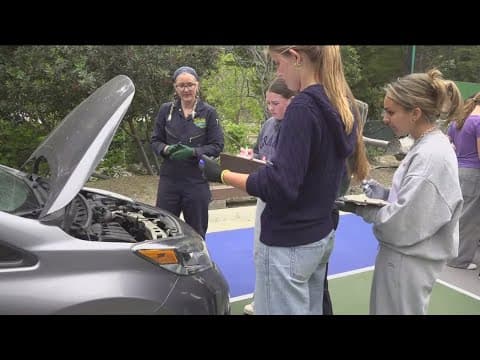 Encinitas high school girls learn automotive skills to break industry gender gap