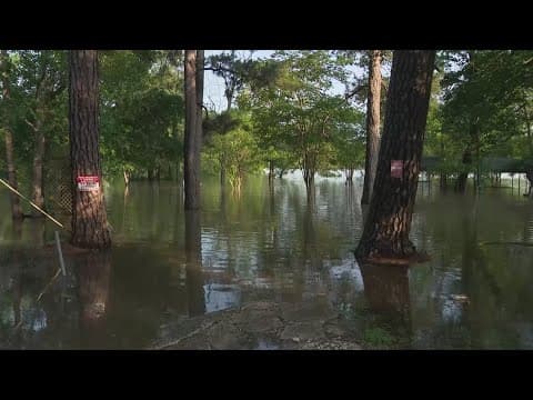 Texas flooding: Kingwood-area residents spend day assessing flood-damaged homes