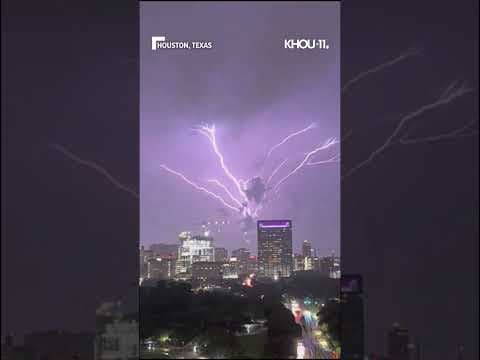 Storms brough rain, thunder and lightning to the Houston area overnight