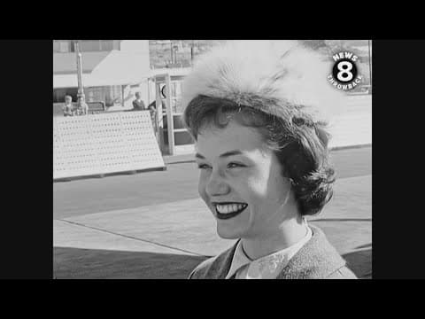 Miss America 1961 Nancy Anne Fleming arrives in San Diego in November 1960