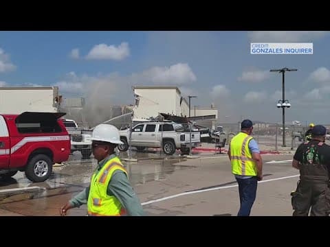 Original Buc-ee's in Luling catches on fire during demolition