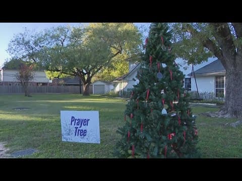 'So many people struggle' | Prayer tree in NW Houston neighborhood offers hope during the holidays