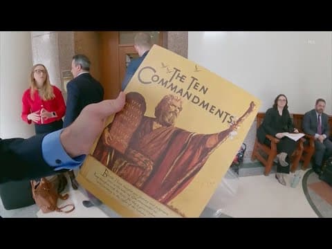 Group of Texas parents suing Texas, school districts over 10 Commandments law