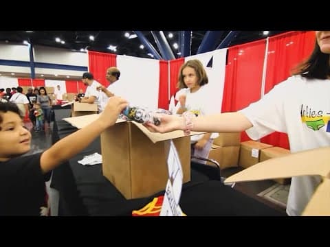 Houston Mayor's Office helping kids get ready to go back to school