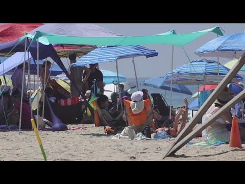 Locals, tourists swarm to San Diego County beaches this Labor Day weekend