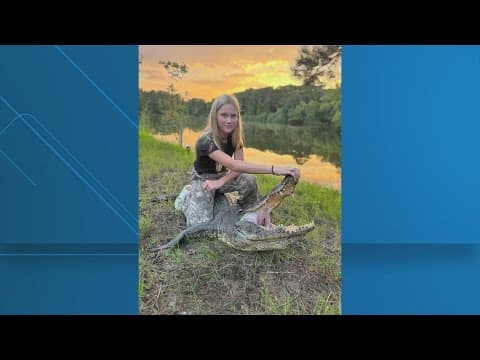 Texas 11-year-old girl bags 8-foot, 350-pound alligator