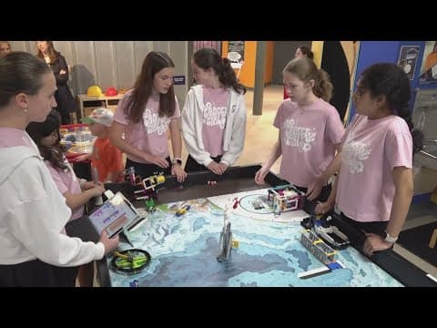 Gadget Girls group spreads love of robotics at Knoxville event