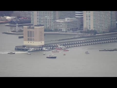 Authorities: Helicopter crashes in the Hudson River off Manhattan
