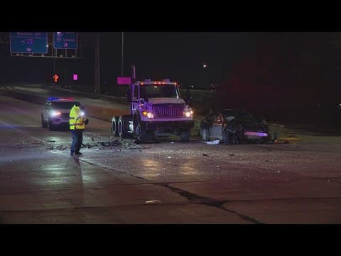 1 dead, 2 injured after car crash in downtown Indianapolis