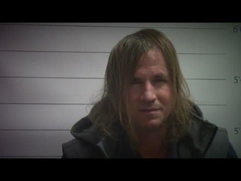 Ex-model, sex offender Dean Kelly will remain out on bond