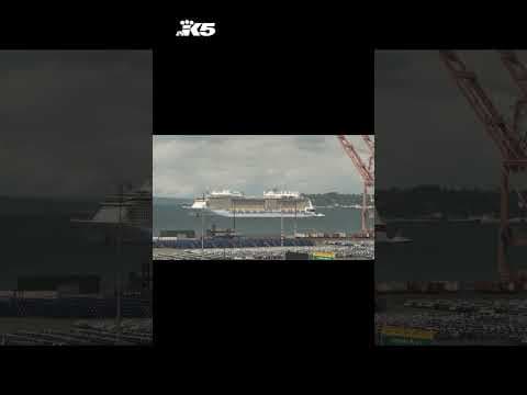 Strong winds causes problem for cruise ship in Seattle's Elliott Bay