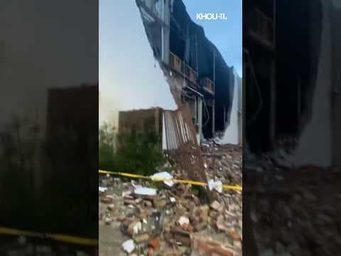 Wall collapse of Conejo Malo bar in downtown #Houston. #weather #shorts #news