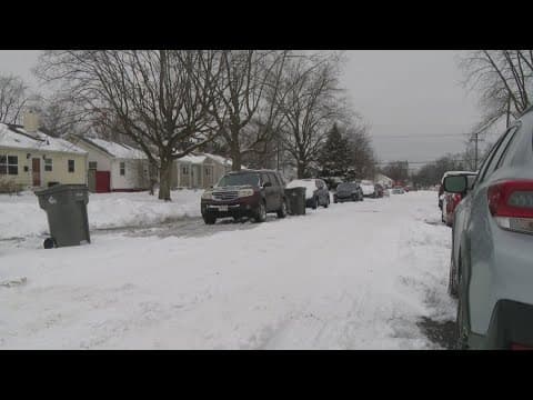 Lack of snow removal frustrates neighborhoods