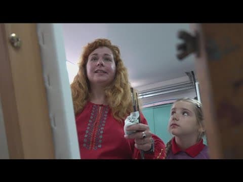 Ukrainian artist impresses San Diegans with paintings