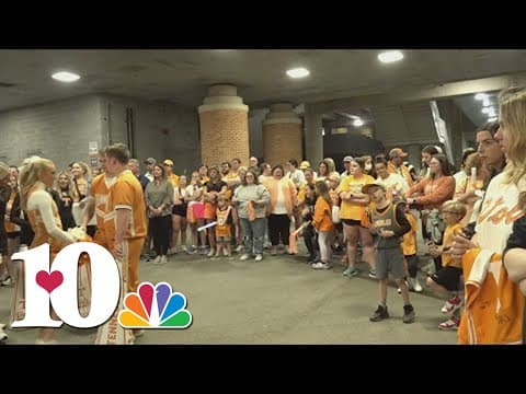 Fans welcome back Vols after Purdue loss