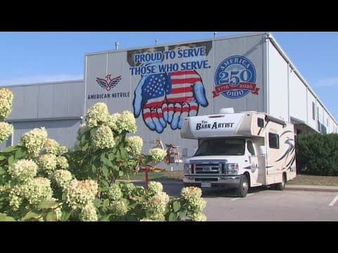 'The Barn Artist' paints mural honoring Ohio's history