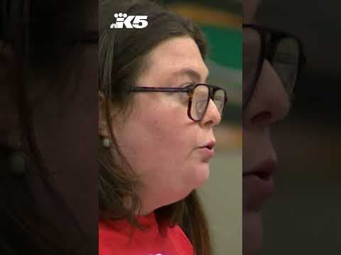 Parents pack Seattle Public Schools meeting about splitting classrooms