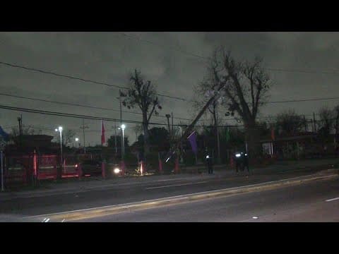 Raw video: Driver dies after slamming into power pole along Airline Drive, sheriff says