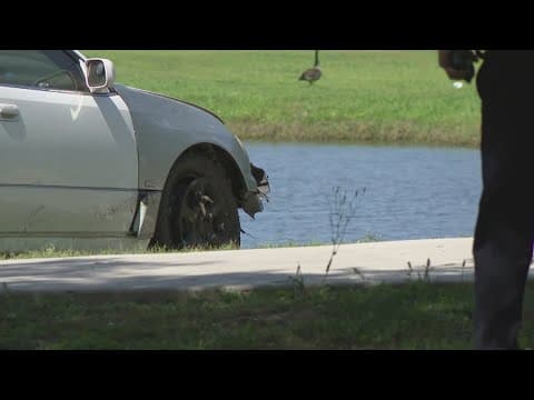 Body found inside submerged vehicle, pulled from water near New Orleans golf course
