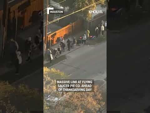 Dozens line up for pies at Flying Saucer Pie Co. in Houston #shorts
