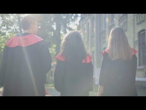 Is college worth the cost? Here's what the numbers say when it comes to earnings