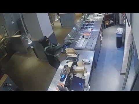 Video of man robbing Chipotle with gun in Maryland