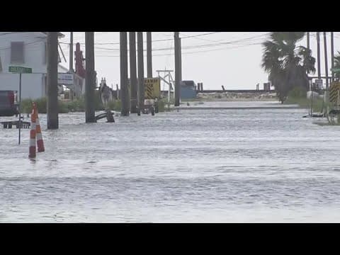 Coastal flooding in Grand Isle