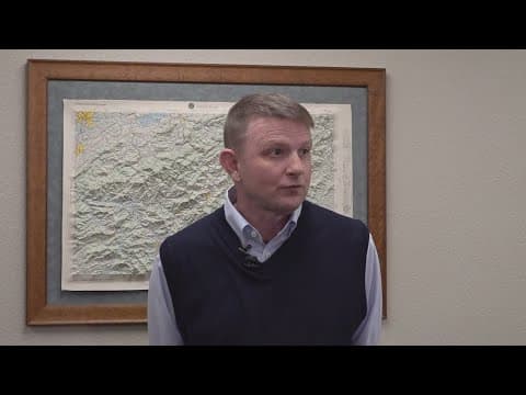 Knox County crews working to treat refreezing on roadways