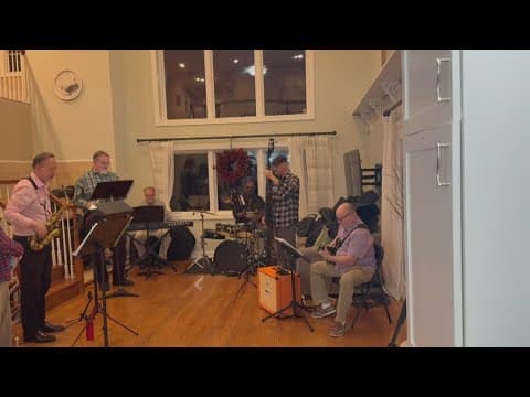 Caregivers bring holiday cheer to seniors with festive event in Fairfax | Get Uplifted