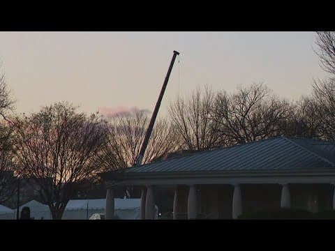 Wind knocks over National Christmas Tree