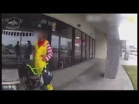 Florida police arrest man dressed as clown