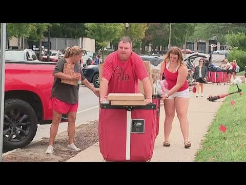 Ohio State students moving in for new school year