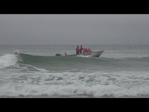 At least 8 people dead after a panga boat capsized near Black’s Beach in San Diego