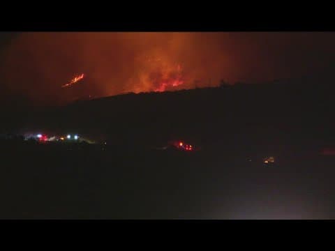 Border32Fire update - Thursday, Sept 1 at 5AM | Fire crews work overnight to contain the flames