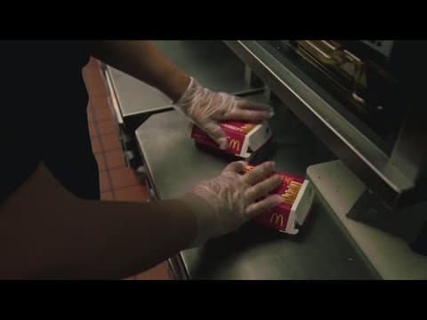 New $20 minimum wage for fast food workers in California is now in effect