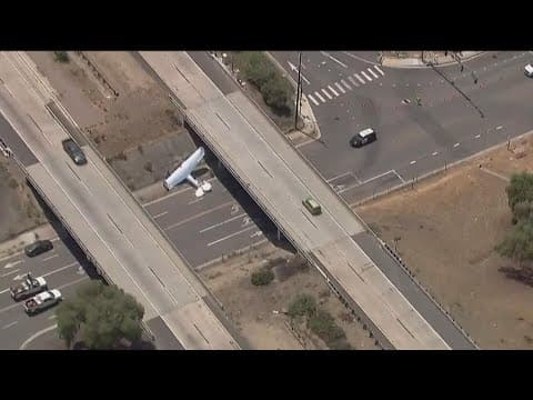 Small plane makes emergency landing, hits SUV near I-8 in El Cajon