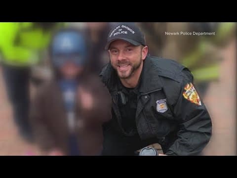 Former Newark officer sentenced for sending inappropriate messages to teens